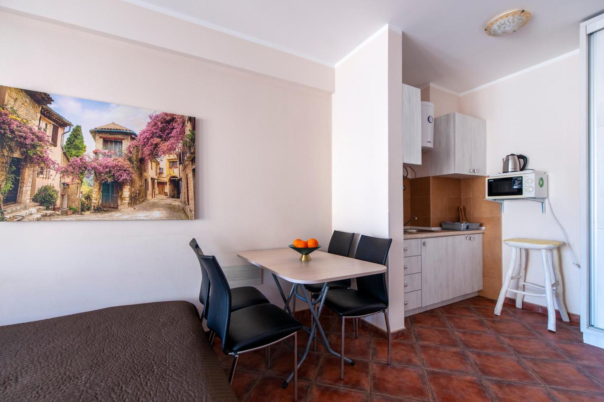 Mila & Aleksandr Appartement *